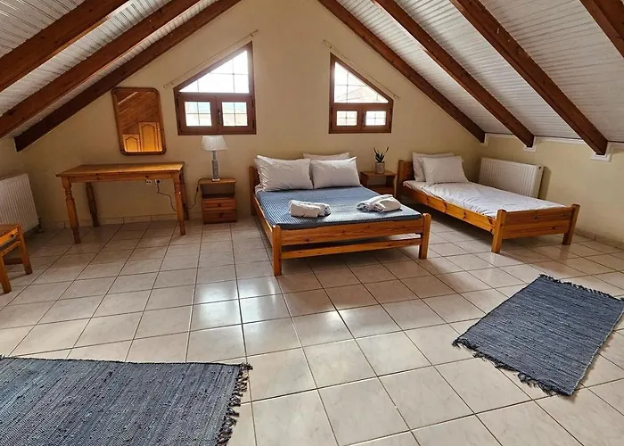 בית נופש Cedar House A Greek Treasure סאמי
